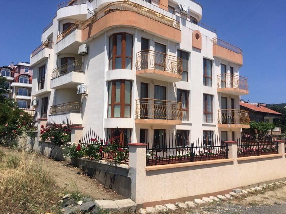 Private Studio Intsaraki - Sveti Vlas Bagian luar foto